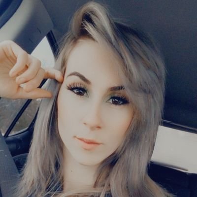 Profile Picture of Whitney (@VexWild14) on Twitter