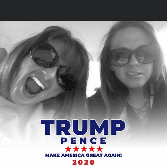 Profile Picture of Kris Keller (@kriskeller728) on Poshmark