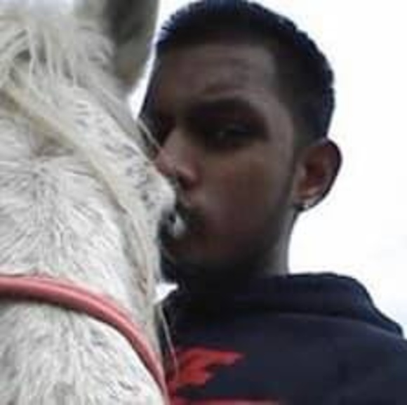 Profile Picture of Narayan Krish (@narayankrish) on Poshmark