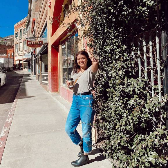 Profile Picture of Kailey Campbell (@jacksonkaim) on Poshmark