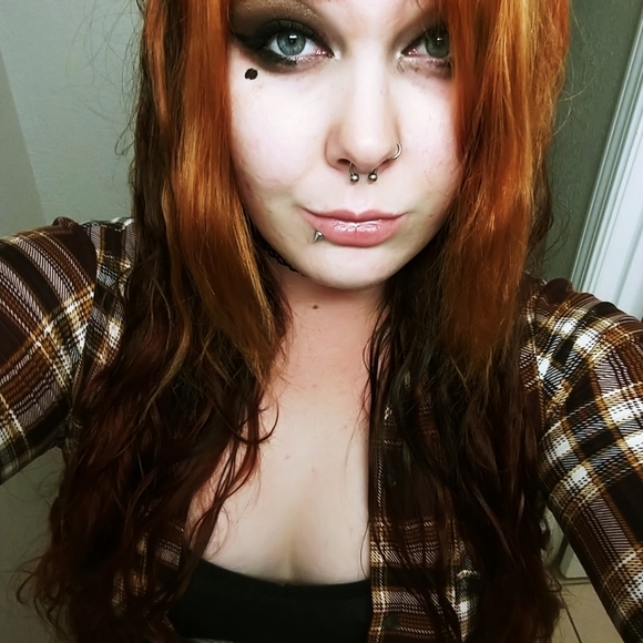 Profile Picture of Haley Overcast (@xohxhaleyx) on Poshmark