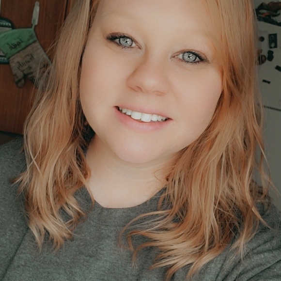Profile Picture of Jessya Mcfarland (@jessylea2007) on Poshmark