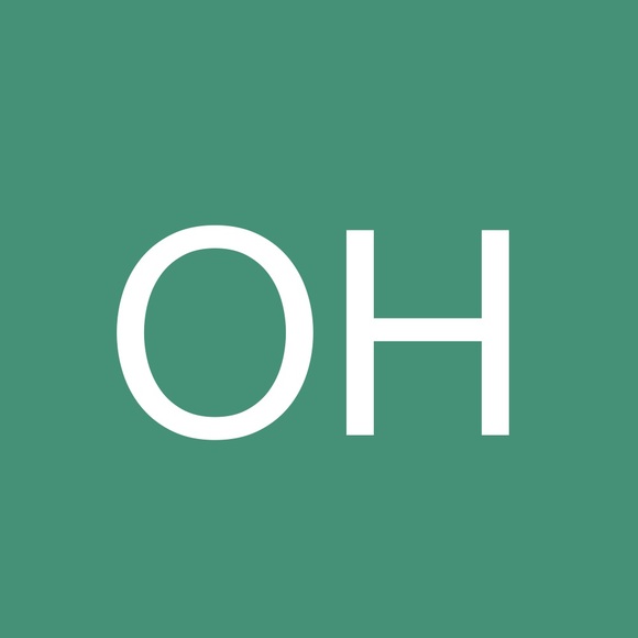 Profile Picture of Oliver Holmes (@olivernholmes) on Poshmark