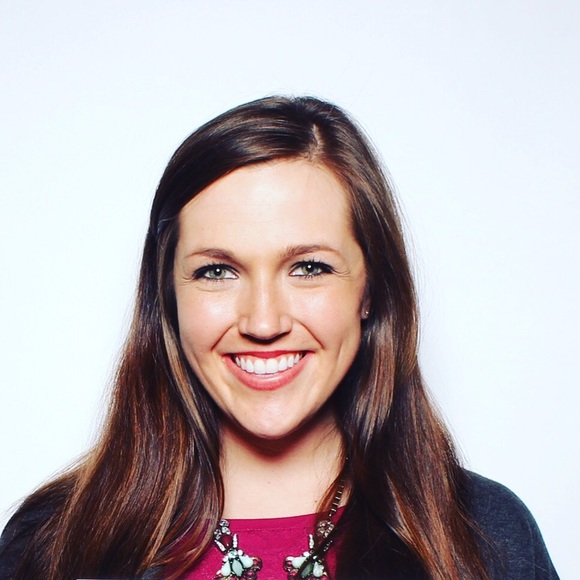 Profile Picture of Kelli Gauss (@kelli_rm) on Poshmark
