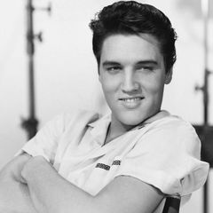 Profile Picture of Robin Sharp (@@robinsharp) on Tiktok