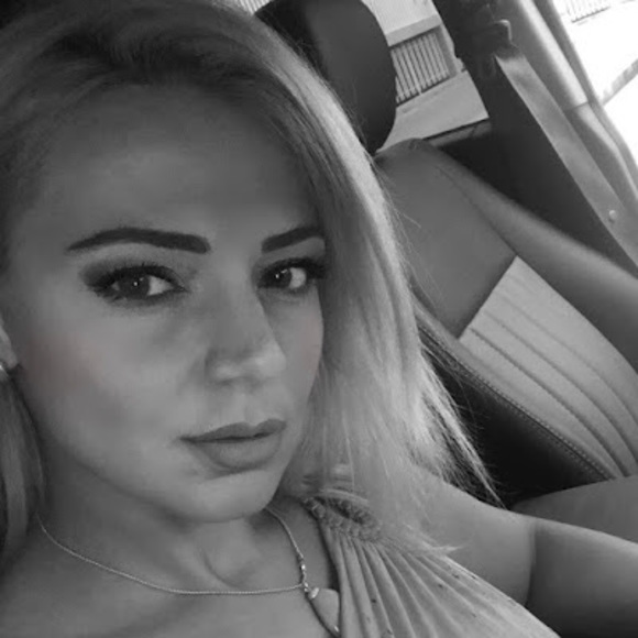 Profile Picture of Sarah Abdallah (@sarsoura1980abd) on Poshmark