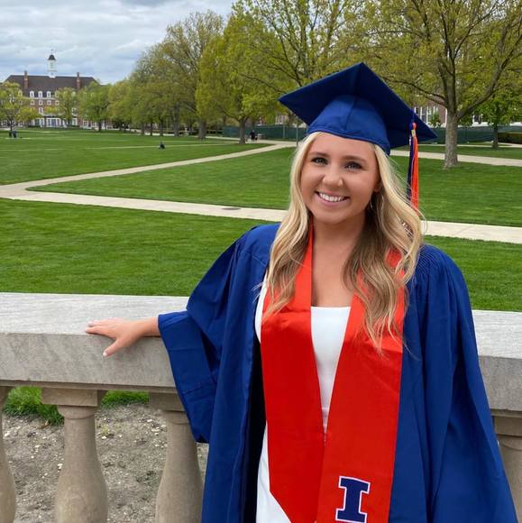 Profile Picture of Colette Jaslowski (@jas1418) on Poshmark