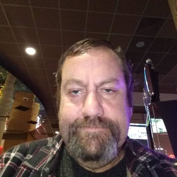 Profile Picture of Andrew Bergmann (@andrewbergmann) on Poshmark