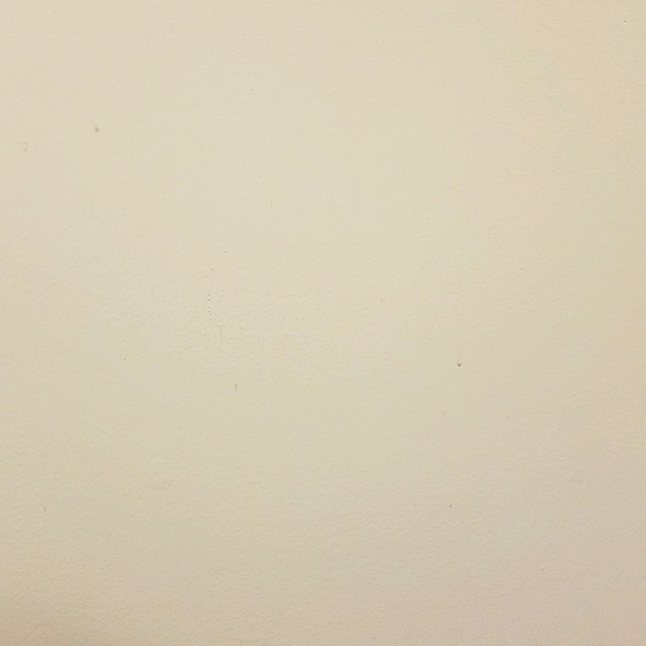 Profile Picture of Kelli Hunter (@tdcerez) on Poshmark