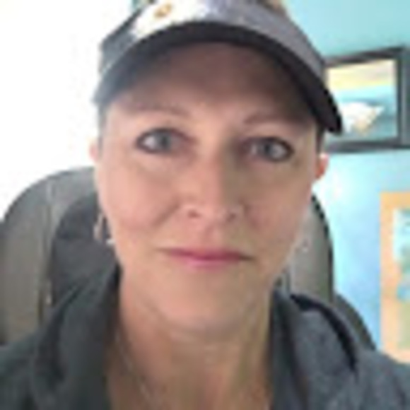 Profile Picture of Katrina jb Botimer (@katrinabotimer) on Poshmark