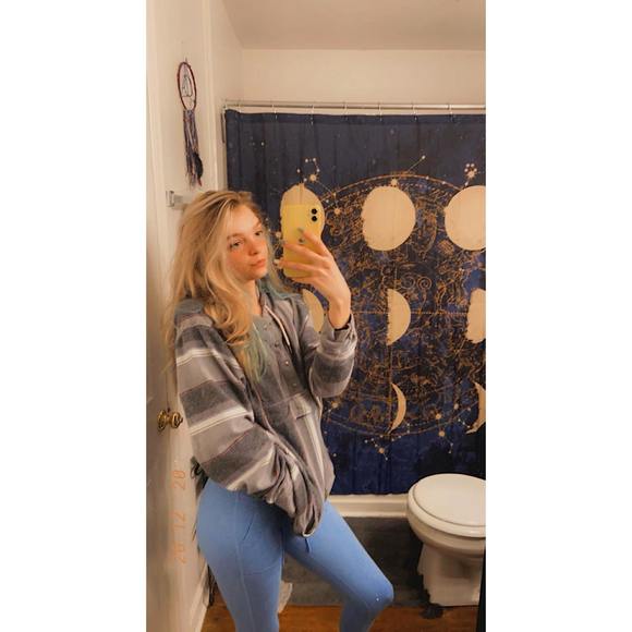 Profile Picture of Carleigh Schoppert (@carleigh0930) on Poshmark
