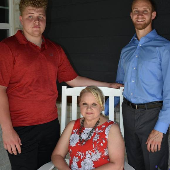 Profile Picture of Terri Jones threlkeld (@tthrelkeld67) on Poshmark