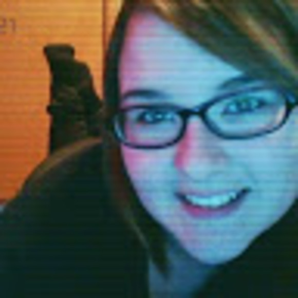 Profile Picture of Sarah Sivard (@snsivard) on Poshmark