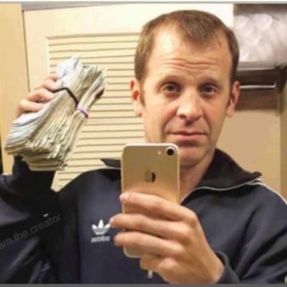 Profile Picture of Cora Cora (@coracora509) on Poshmark