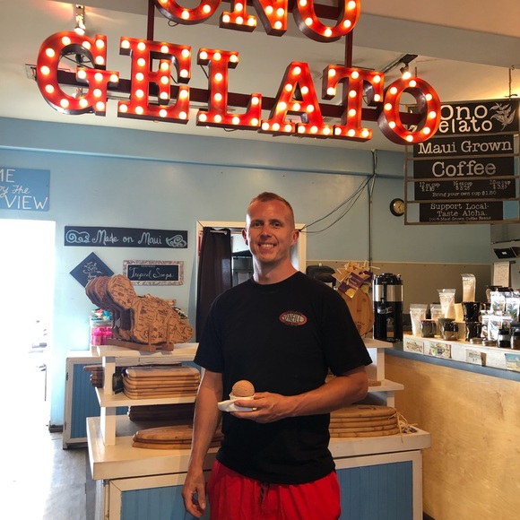 Profile Picture of Jeff Randall (@jeffrandall) on Poshmark