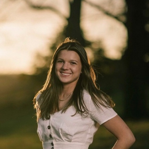 Profile Picture of Brittany Bittick (@bittickb) on Poshmark