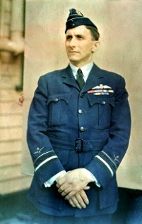 Profile Picture of George Jones (RAAF officer)on Wikipedia