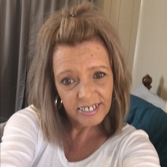 Profile Picture of Sherry Crider (@gravelysa1) on Poshmark