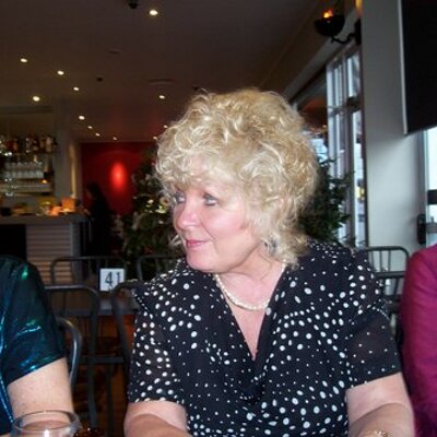 Profile Picture of Anne Lindley (@castlehillview) on Twitter