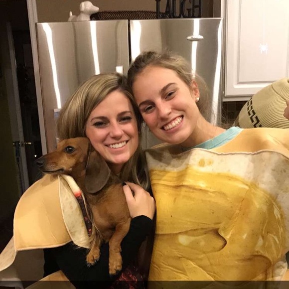 Profile Picture of Lexie Bailey (@awestwo92) on Poshmark