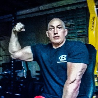 Profile Picture of Robert Jacoby (@zuke32063) on Twitter