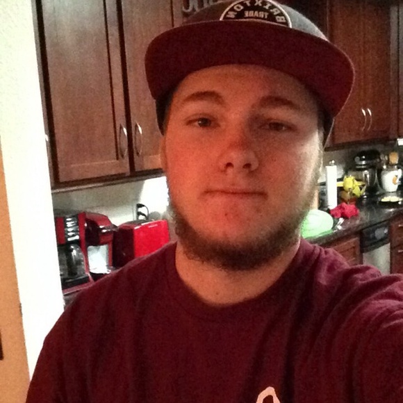 Profile Picture of Anthony Doviddio (@doviddio) on Poshmark