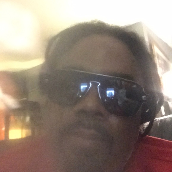 Profile Picture of Maurice Collier (@mobiddy) on Poshmark