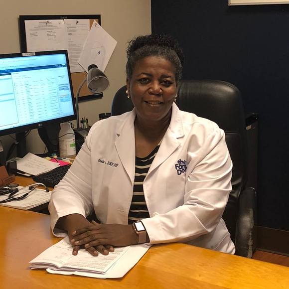 Profile Picture of Leslie Nolden (@leslie5050) on Poshmark