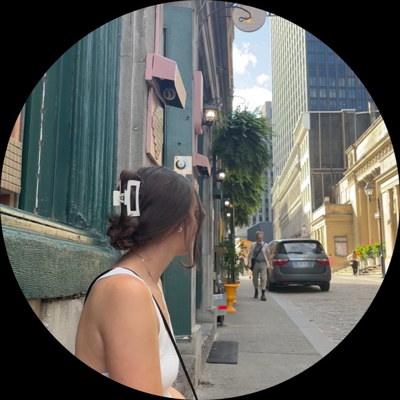 Profile Picture of Monica Hendrix-sicard (@monihendx) on Poshmark