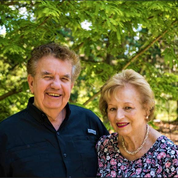 Kurt Jarvis - Poshmark Profile Picture of Kurt Jarvis (@kurtnjudy) on Poshmark