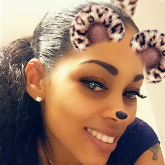 Profile Picture of Latesha Bernadine (@tesha2nyce85) on Poshmark