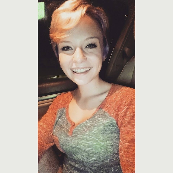 Profile Picture of Mina Guglielmetti (@minaxbabe) on Poshmark