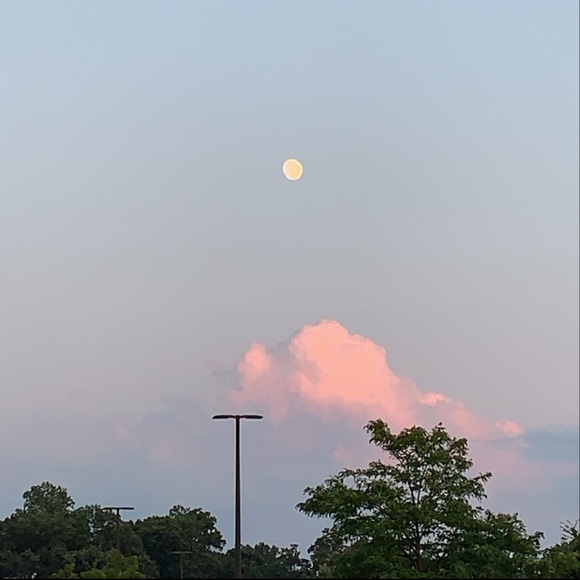 Profile Picture of Emely Cabrera bueno (@emelybueno) on Poshmark