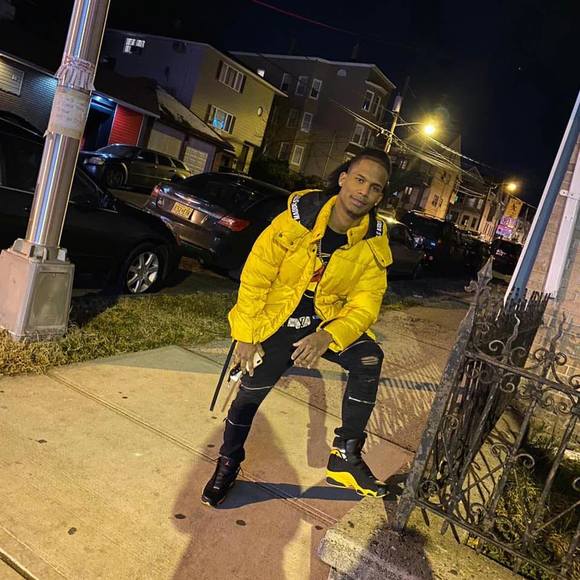 Profile Picture of Jose gabriel Tavarez mena (@gabrieltavar724) on Poshmark