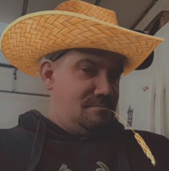 Profile Picture of Adam Cloud (@adamcloud) on Poshmark