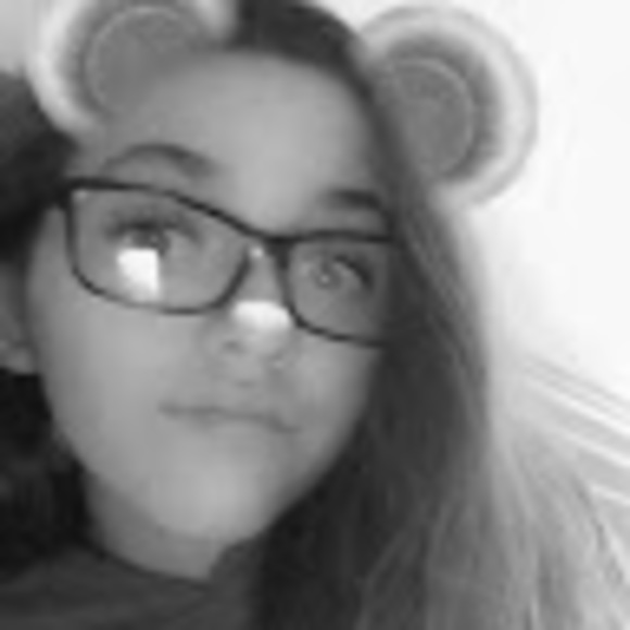 Profile Picture of Victoria Masem (@victoriamasem) on Poshmark