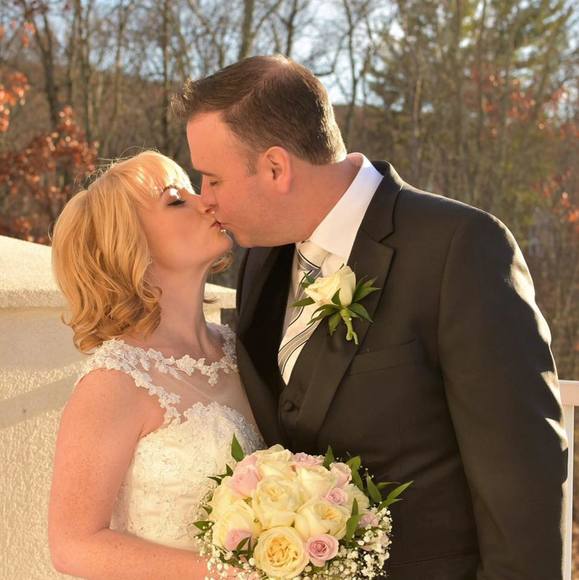 Katrina Weithman - Poshmark Profile Picture of Katrina Weithman (@hikitty_28) on Poshmark