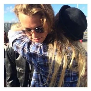 Profile Picture of Emma (@vega_katelyn) on Twitter
