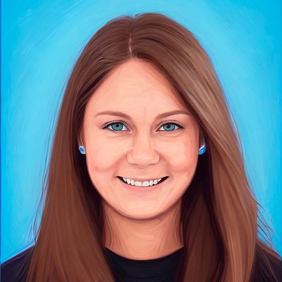 Profile Picture of Leanne Schellenberg (@leanneschellenb) on Poshmark