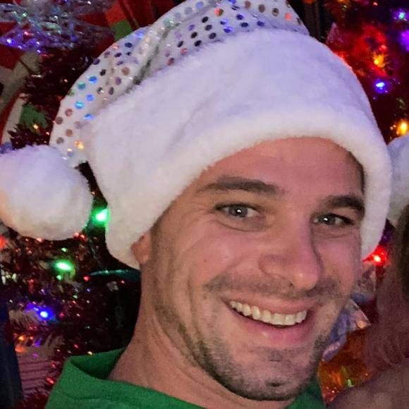 Profile Picture of Matthew Wohlgemuth (@matthewwohlgemu) on Poshmark