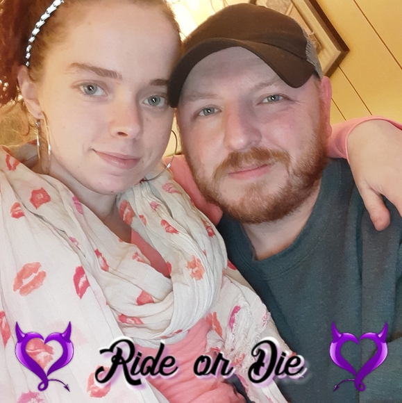 Profile Picture of Jesse Gage (@jessegage699) on Poshmark