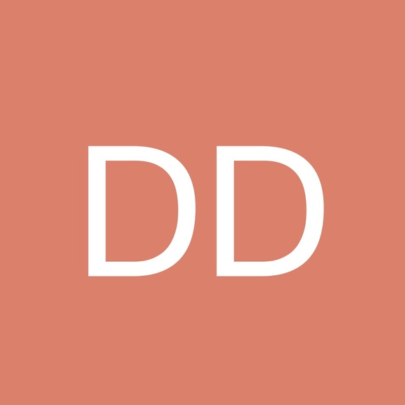 Profile Picture of Denajean@gmail.com Denajean@gmail.com (@denajean1111) on Poshmark