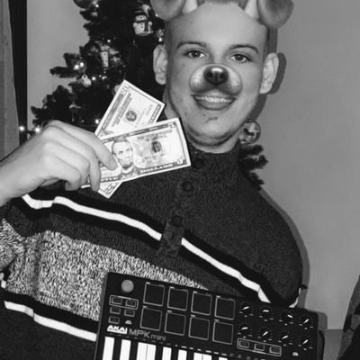 Profile Picture of Michael Catellier 111 (prod. Luzi) (@M_i_c_h_a_e_lC) on Twitter