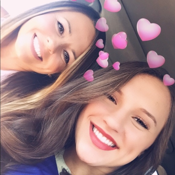 Profile Picture of Tonya Addington (@addington5) on Poshmark