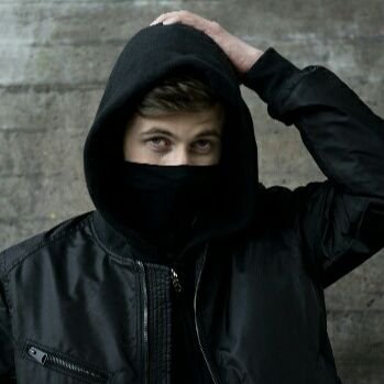 Profile Picture of Marshall (@LonnieMachine) on Twitter