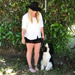 Profile Picture of J U L I E  |  T H O R N E (@julie.jane) on Instagram