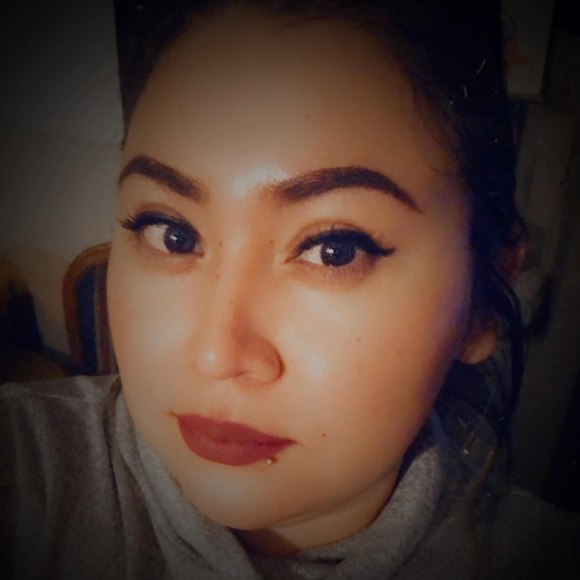 Profile Picture of Perla Perla (@perla_rmrz) on Poshmark
