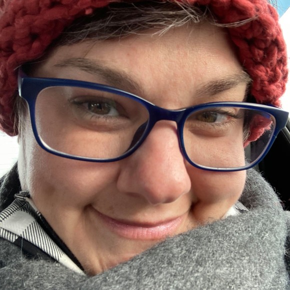 Profile Picture of Sarah Micklatcher (@marathonsam) on Poshmark
