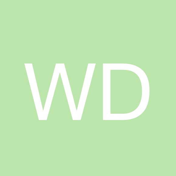 Profile Picture of Wendy Deneff (@wendysueloo) on Poshmark