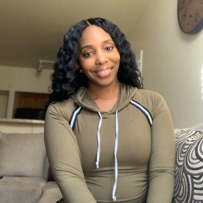 Profile Picture of Desiree' Hamilton (@Ohso_desi) on Twitter